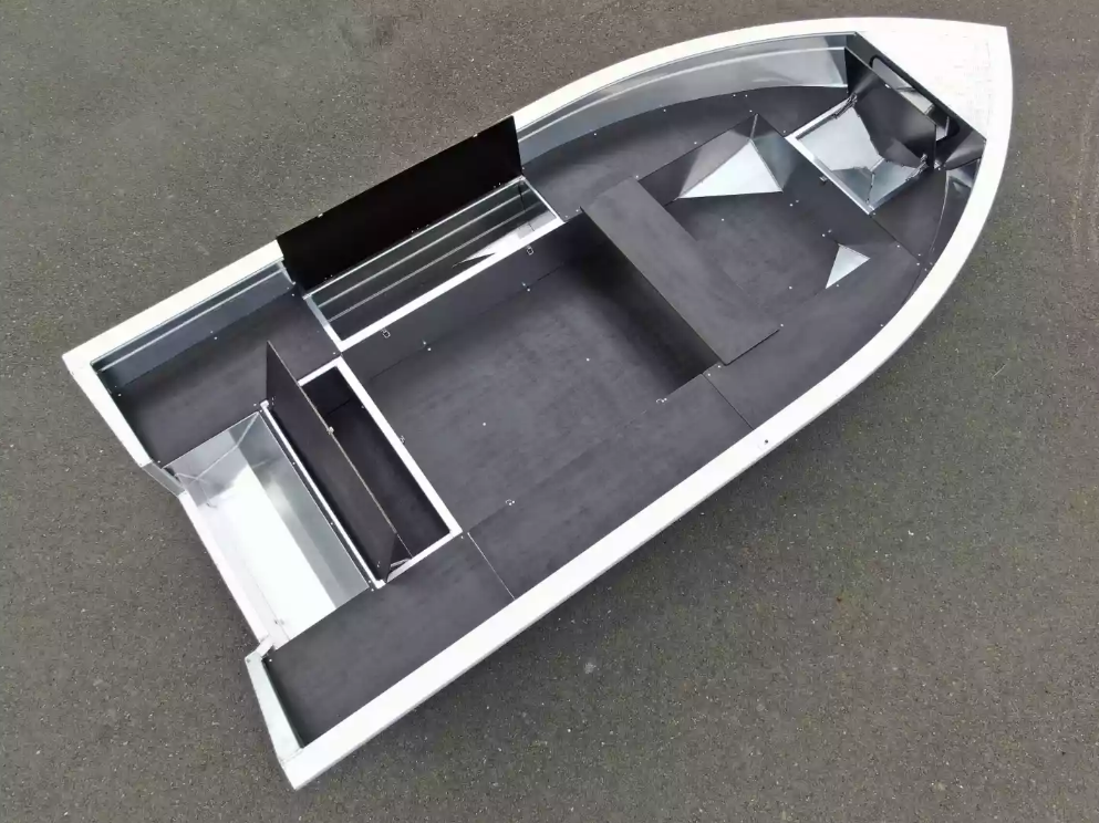 Алюминиевая лодка  Неман-420 в Тюмени