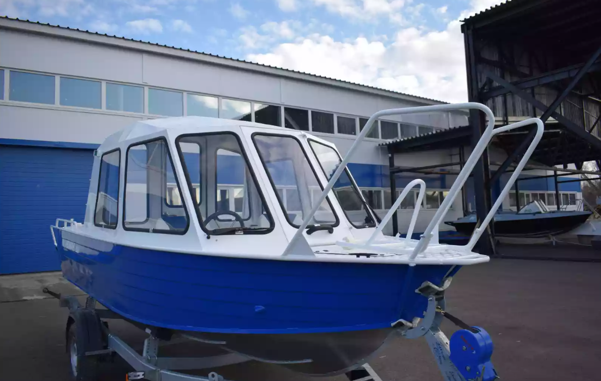 Алюминиевый катер Неман-500 (закрытая рубка) в Тюмени