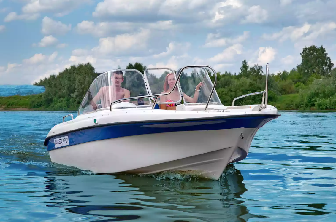 Стеклопластиковый катер Neman-530 Open в Тюмени