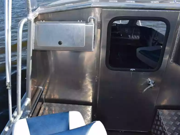 Алюминиевый катер Неман 550 с каютой в Тюмени