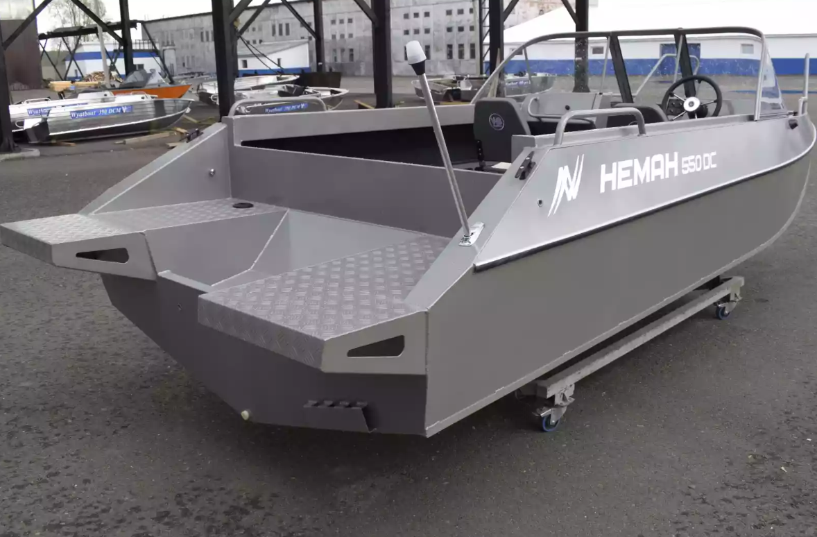 Алюминиевый катер Неман 550 DC в Тюмени