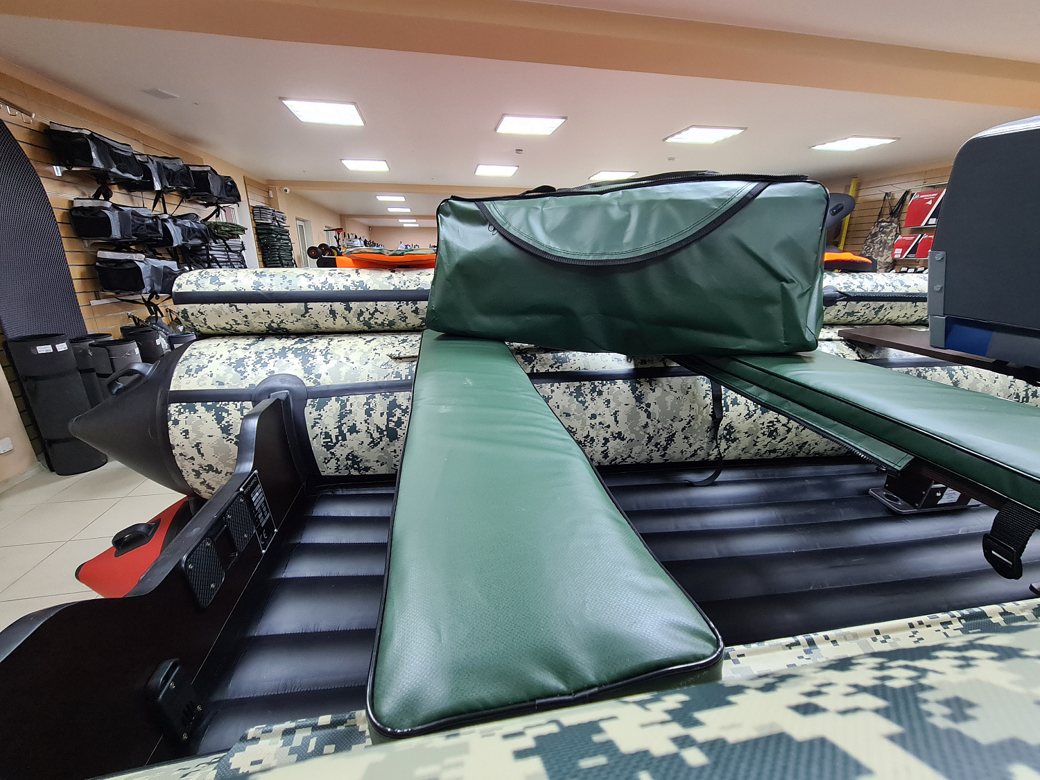 КОМПЛЕКТ МЯГКИХ НАКЛАДОК С СУМКОЙ ДЛЯ ЛОДОК 80Х20 ЗЕЛЕНЫЙ в Тюмени